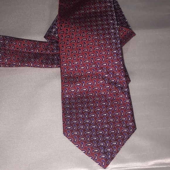 Daniel Cremieux Other - .NWT Daniel Cremieu 7 Fold 100% Silk tie/ B2